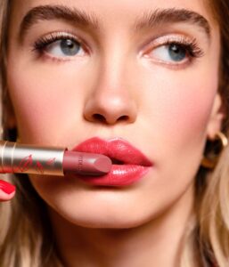 Artdeco Perfect Color Lipstick - Image 4