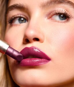 Artdeco Perfect Color Lipstick - Image 3